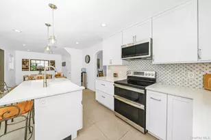 228 Vancott Ave, Farmingdale, NY 11735 - Photo 15