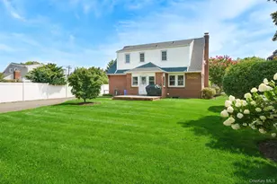 228 Vancott Ave, Farmingdale, NY 11735 - Photo 7