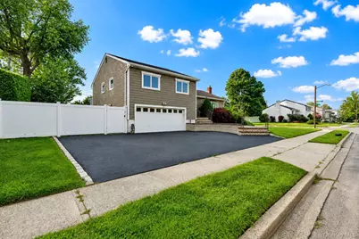 5 Cranberry Lane, Plainview, NY 11803 - Photo 3