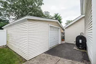 1135 Ruth Pl, North Bellmore, NY 11710 - Photo 19