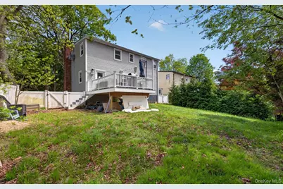 15 Bergen Court, Huntington Station, NY 11746 - Photo 23