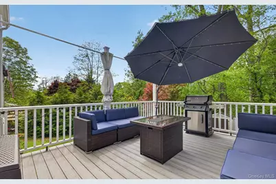 15 Bergen Court, Huntington Station, NY 11746 - Photo 21