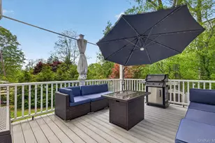 15 Bergen Ct, Huntington Station, NY 11746 - Photo 21