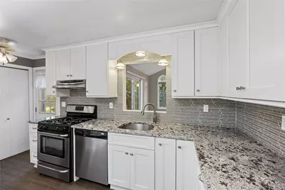 797 Waverly Avenue, Holtsville, NY 11742 - Photo 13