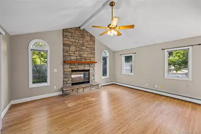 797 Waverly Avenue, Holtsville, NY 11742 - Photo 15