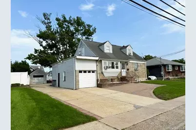155 Roosevelt Avenue, Freeport, NY 11520 - Photo 1