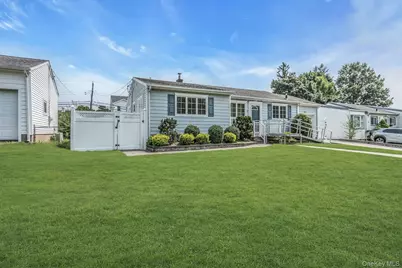 8 Gerhard Road, Plainview, NY 11803 - Photo 3
