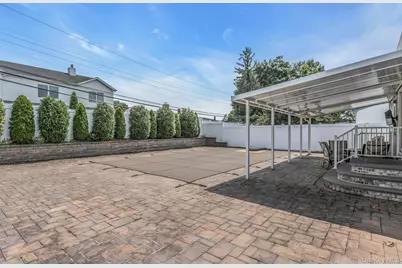 8 Gerhard Road, Plainview, NY 11803 - Photo 31