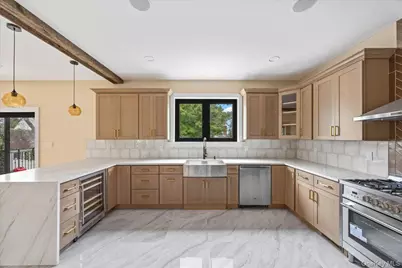 631 N Broadway, Yonkers, NY 10701 - Photo 11