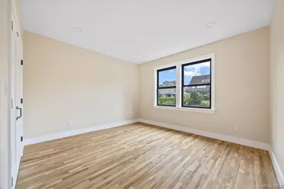 631 N Broadway, Yonkers, NY 10701 - Photo 13