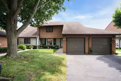 121 Scarlett Drive, Commack, NY 11725 - Photo 3