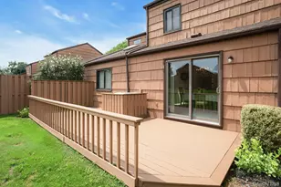 121 Scarlett Dr, Commack, NY 11725 - Photo 35