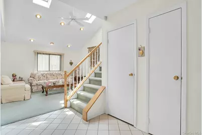 121 Scarlett Drive, Commack, NY 11725 - Photo 9