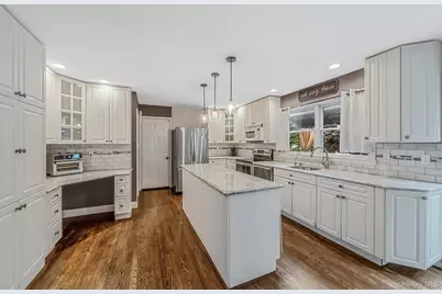 8 Old Orchard Court, Rocky Point, NY 11778 - Photo 9