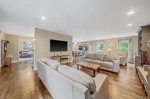 8 Old Orchard Ct, Rocky Point, NY 11778 - Photo 7