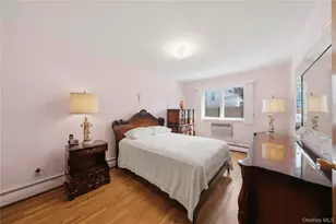 66-69 73rd Pl, Middle Village, NY 11379 - Photo 9