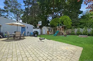 64 Bridle Ln, Hicksville, NY 11801 - Photo 21