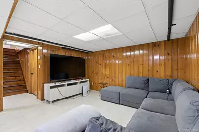 101 Lefferts Road, Garden City, NY 11530 - Photo 25