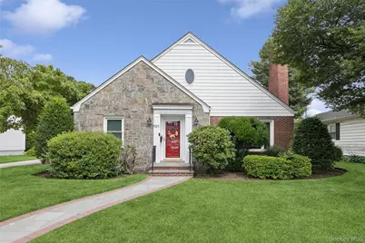 101 Lefferts Road, Garden City, NY 11530 - Photo 1