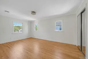 78-14 271st St, New Hyde Park, NY 11040 - Photo 13