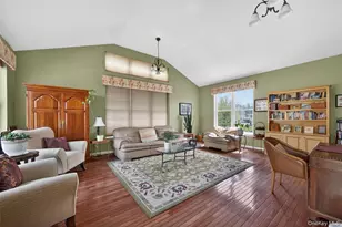 17 Oldwyck Crescent, Highland Mills, NY 10930 - Photo 3