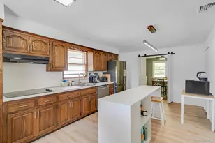 15 Oceanview Ave, Farmingville, NY 11738 - Photo 9