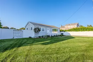 7 Laura Lee Dr, Center Moriches, NY 11934 - Photo 3