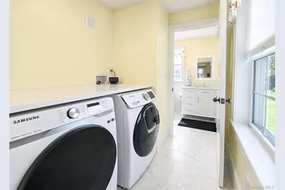 9 Ocean Avenue, Amityville, NY 11701 - Photo 19