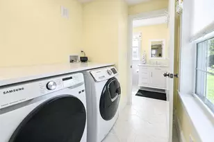 9 Ocean Ave, Amityville, NY 11701 - Photo 19