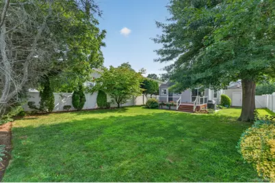 615 Briggs Street, Bellmore, NY 11710 - Photo 25