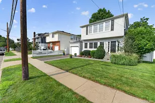 615 Briggs St, Bellmore, NY 11710 - Photo 29