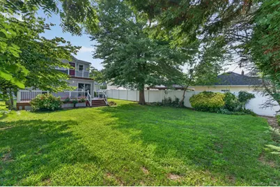 615 Briggs Street, Bellmore, NY 11710 - Photo 27