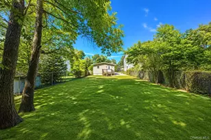 65 Hawthorne Ave, West Babylon, NY 11704 - Photo 11