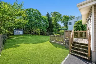 65 Hawthorne Ave, West Babylon, NY 11704 - Photo 7