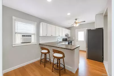 65 Hawthorne Avenue, West Babylon, NY 11704 - Photo 17