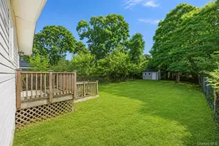 65 Hawthorne Ave, West Babylon, NY 11704 - Photo 9
