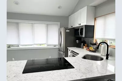 95 Irving Avenue, Freeport, NY 11520 - Photo 13