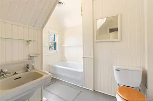 15 Little Cobb Rd, Water Mill, NY 11976 - Photo 19