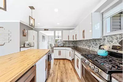 236 36th Street, Lindenhurst, NY 11757 - Photo 7