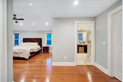 1125 Little Whaleneck Road, Merrick, NY 11566 - Photo 35