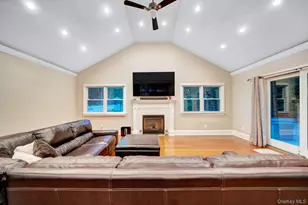 1125 Little Whaleneck Rd, Merrick, NY 11566 - Photo 27