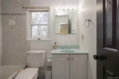 8 Loran Court, Nanuet, NY 10954 - Photo 17