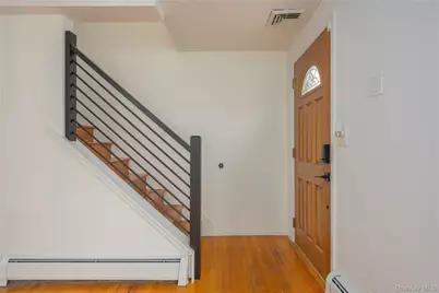 8 Loran Court, Nanuet, NY 10954 - Photo 9