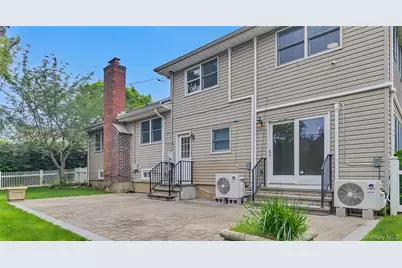 136 Lee Road, Garden City, NY 11530 - Photo 19