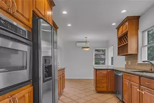 136 Lee Rd, Garden City, NY 11530 - Photo 5
