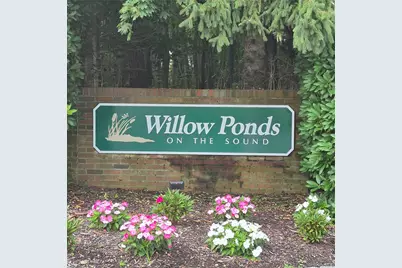 2501 Willow Pond Drive, Riverhead, NY 11901 - Photo 19
