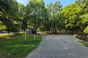 63-28 82nd Pl, Middle Village, NY 11379 - Photo 17