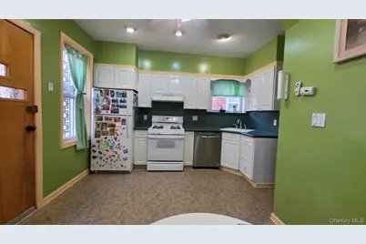 63-28 82nd Place, Middle Village, NY 11379 - Photo 5