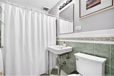3 Augusta Place, White Plains, NY 10603 - Photo 37