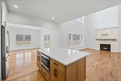 11 Colonels Path, Manorville, NY 11949 - Photo 9